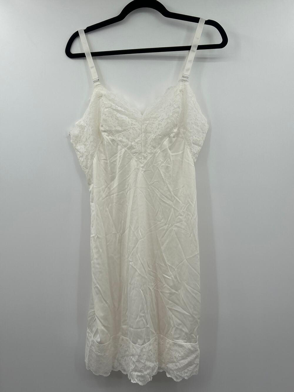 Komar Vintage Nylon Full Slip Dress Size 36 Average Lace Trim Made in USA